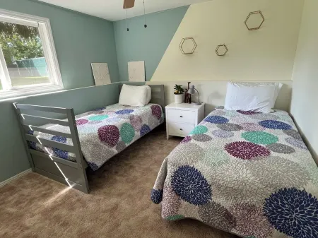 Rest and Rove IdaHome Base - Stay in or explore! Отели в г. Пост-Фолс