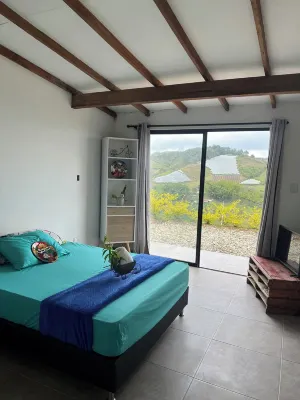 LK| Villa Amore Luxury and Nature with Spectacular Views of Guatapé and El Peñol Hotel a El Penol