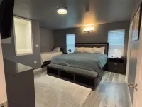 Luxury modern apartment Hotels in Willits