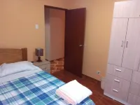 Top Floor Private Condo 2 Bed 1 Bath Apt. Walk to Videna in San Luis. Hotels in San Luis