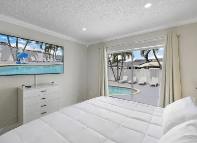 Private Miami Oasis With Private Pool Hotels near Dodge City Picnics