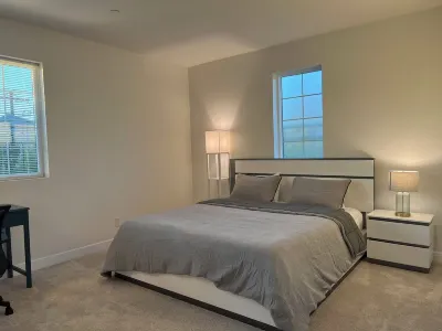 Charming 2-bedroom Arcadia townhome in brilliant Arcadia with WiFi, AC The Gilb Museum of Arcadia Heritage附近的飯店