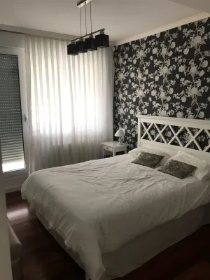 a cozy and charming pennhouse with a wonderful view Các khách sạn gần Gaztelugatxe