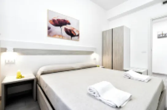 Giselle Apartments Maiori - Amalfi Coast "Casa Papaveri"