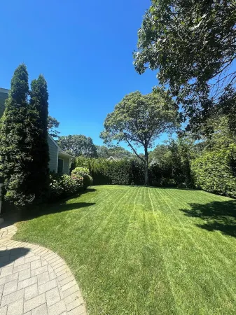 Hamptons Oasis with Pool, Spa, Outdoor Shower, FirePit. Walking distance 2 Beach