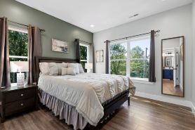 Breathtaking Group Cabin with Hot-Tub, Deck, BBQ and Views in Georgia