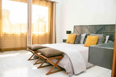 Appartement Rénové à 2 min de Kin Plaza Rotana Hotels in 