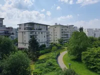 Appartement Résidentiel au Vert et au Frais Hoteles en Montigny-le-Bretonneux