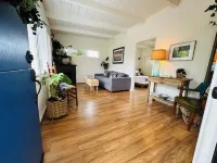 Lovely cottage w/ hot tub in Pacific GroveWalking distance to forest and beach.