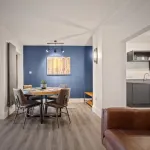No1 Highpoint -Luxury 2 bed Sea view Apartment with onsite indoor swimming pool