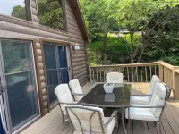 Charming 3-bedroom cabin on Boone Lake