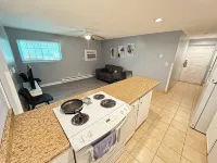 3 Cozy Retreat Washer/Dryer Inside Hotels in Franklin