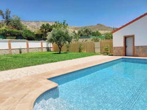 Rural House Las Cuatro Flores Hotels in Orgiva