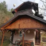 Vikendica udaljena na 5 minuta od Zaovinskog jezera u prelepom delu planine Tare Hotels in 