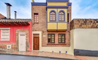 Chic 4BR Getaway in Vibrant La Candelaria