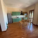 Elegant penthouse located in a very central area, just a few steps from the sea.