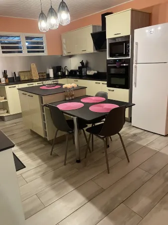 La "villapanoramic" Permet de Profiter D'un Séjour Serein au Centre de L'ile