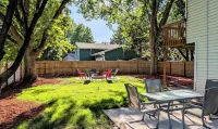 Inviting Cozy House in the Heart of Maple Grove Hotels near MN Counseling and Couples Center LLC