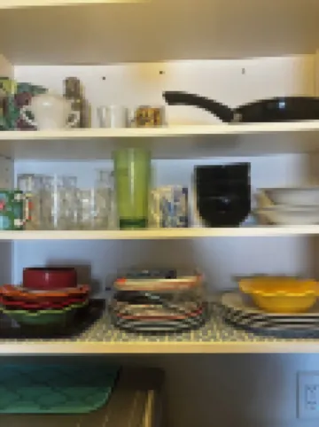 Charming 1-bedroom condo in terrific best location Hampton with WiFi, AC