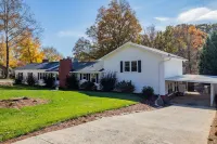 High Rock Lakefront Duplex Retreat Private Dock Quiet Cove Sleeps 7