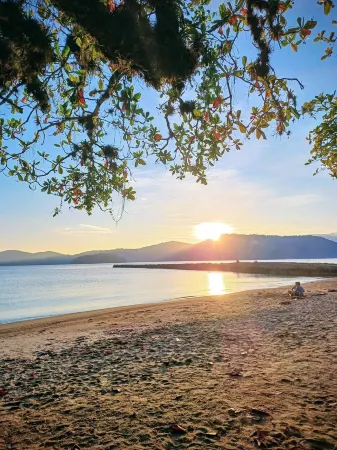 Comfortable Lilac Suite with AC, TV, Wi-Fi 300m from  Paraty Historic Center