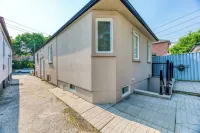 2 Bedroom Unit on a Quiet Street Hotel a York