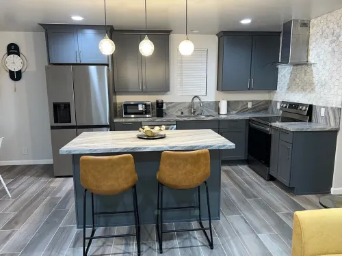 Charming 2-bedroom house in San Leandro with WiFi and AC Hotels in San Leandro