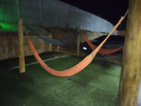 Country House with Pool, Sports Court, and Jacuzzi; Pets Allowed.