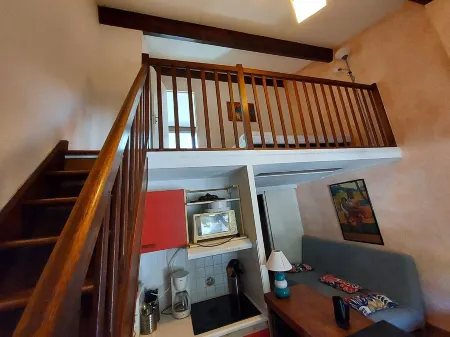 Apartment swimming pool residence le Trident in Hyères, Giens Отели рядом с достопримечательностью «Иль д'Иер»