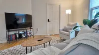 Newly Refreshed 3bd Spacious Unit Minutes from 290