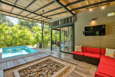 Villa Tres Lunas-Private Jungle Retreat with Pool Hotels in 