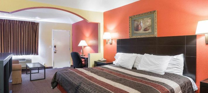 Rodeway Inn & Suites Humble IAH Hotels in Humble