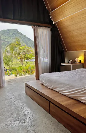 Maya Ocean Resort Отели рядом с достопримечательностью «Selong Belanak Beach»