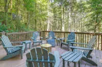 Luxe Fightingtown Creek Cabin: 2 King Suites & Spa - 3-Star