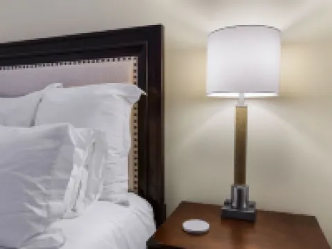 The King Suite - perfect location in Ocean Springs. Only 1 block to Front Beach! Hotels in Ocean Springs