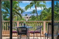 Maui Kamaole K206: Luxe Tropical Oasis with Mountain View Walk to Beach