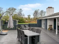 "Clarabelle" - 700m from the Sea Hotels in Hals