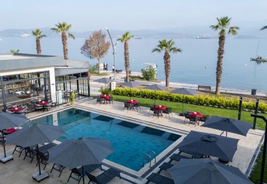 로세이라 마르-인 럭셔리