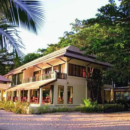 Siam Beach Resort Отели рядом с достопримечательностью «Бухта Бангбао»