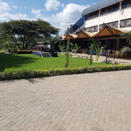 Lysak Haven Park Hotel