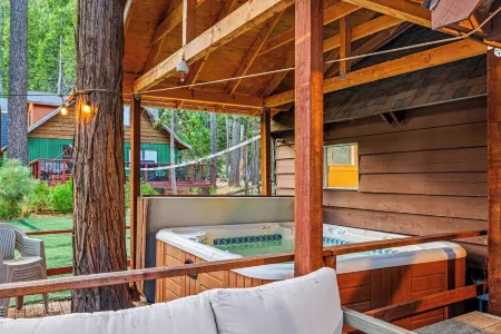 Blue Lake Springs A-Frame Of Mind Cabin in Arnold