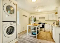 Charming 2-bedroom house in delightful Georgetown with AC, WiFi