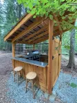 Cozy private 1 Bedroom & Loft cabin in the forest. Rustic with Modern features.