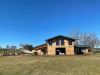 Wooden chalet Hôtels à : Salindres