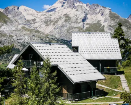Apartment in Joue du Loup Near Mountains Hoteles en Le Dévoluy