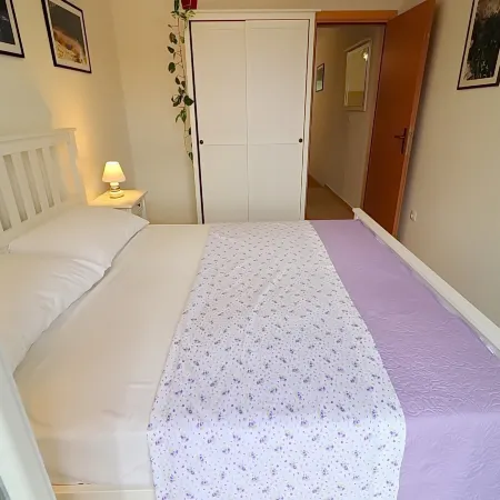 Apartments Nodilo - Comfort One Bedroom Apartment with Balcony and Sea View (Apt 3)