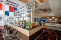 Radisson Blu Hotel Pune Kharadi - ที่มีบาร์