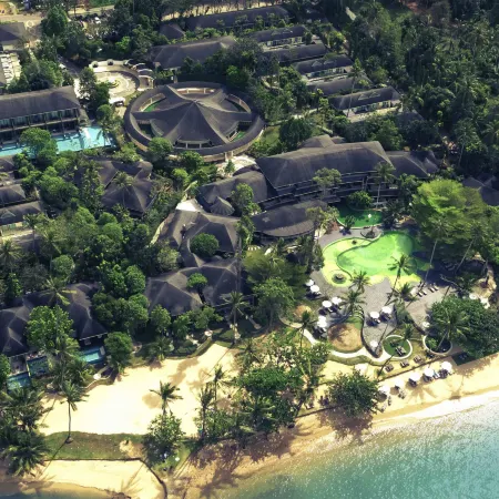Mercure Koh Chang Hideaway Отели рядом с достопримечательностью «Лонли-Бич»