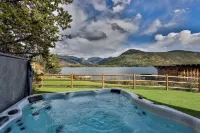 Spacious Mountain Modern Lux Lakefront Home. Private dock, Hot Tub, Bunk Room!