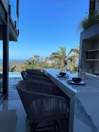 Luxury Rental, Amazing Views!Concierge Service availableMonthly Rentals